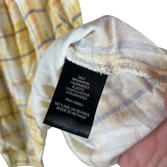 Torrid Yellow Plaid Smocked Peasant Top Size 1 (L/12) - Picture 5 of 6